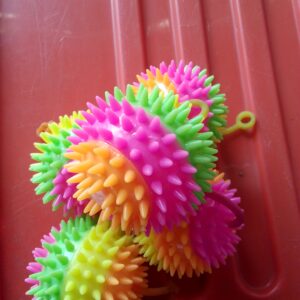 BOUNCY SPIKE BALL 4 COLOURS
